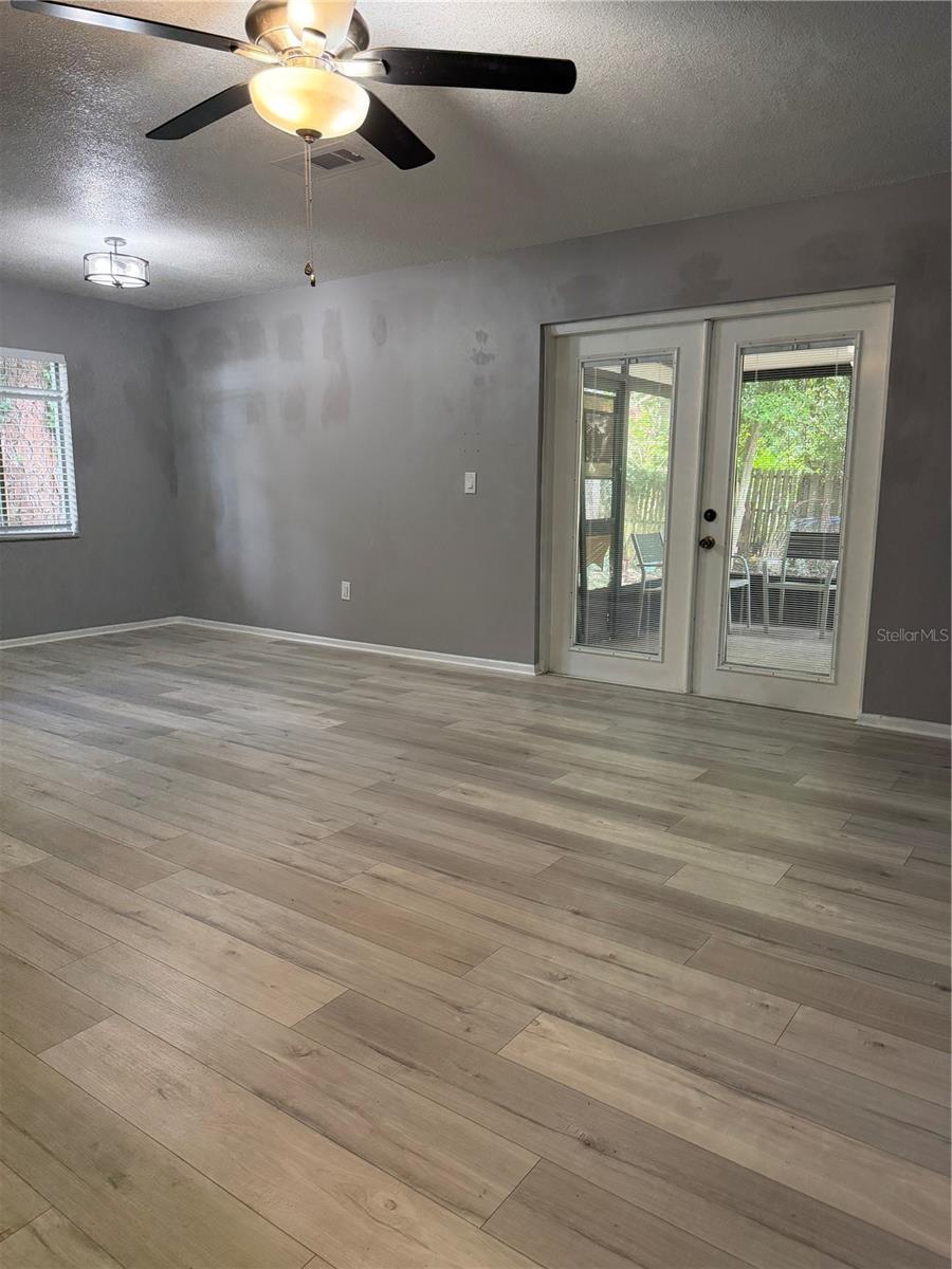 RAMBLEWOOD - Residential