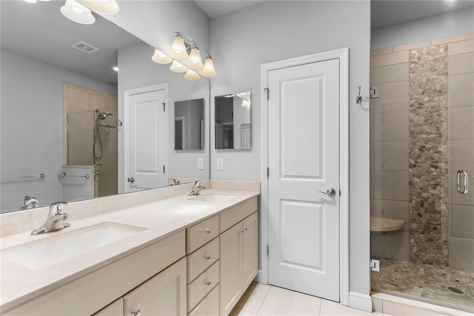 OZONA VILLAGE OF PALM HARBOR - Residential