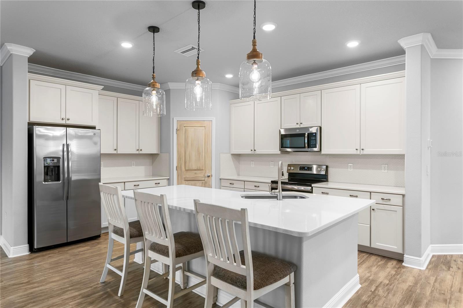 OZONA VILLAGE OF PALM HARBOR - Residential