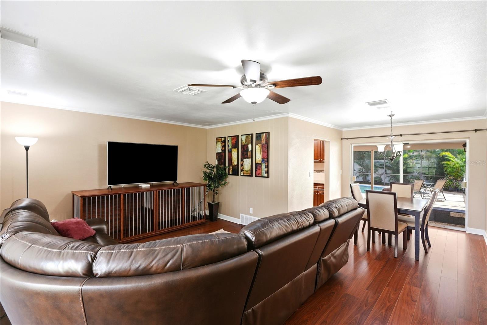 DOUGLAS MANOR ESTATES 2ND ADD - Residential