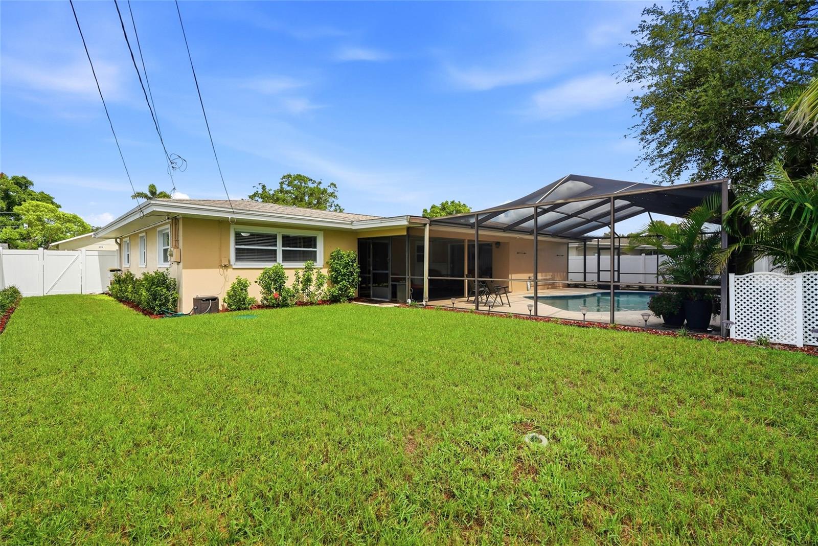 DOUGLAS MANOR ESTATES 2ND ADD - Residential
