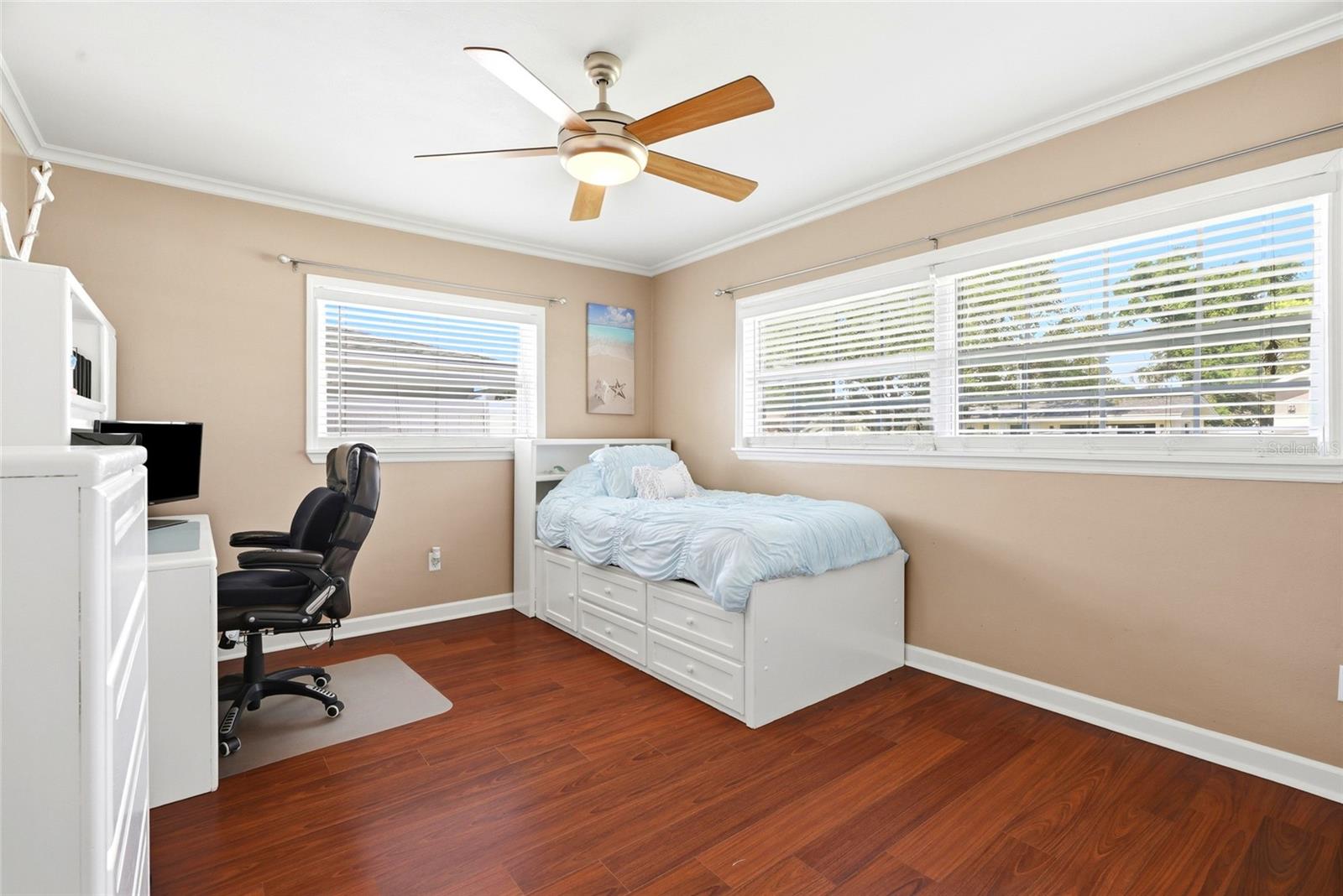 DOUGLAS MANOR ESTATES 2ND ADD - Residential