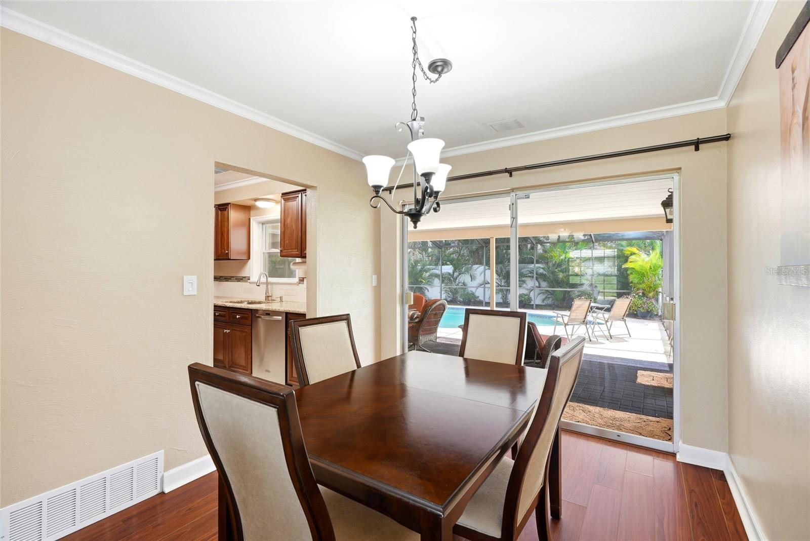 DOUGLAS MANOR ESTATES 2ND ADD - Residential