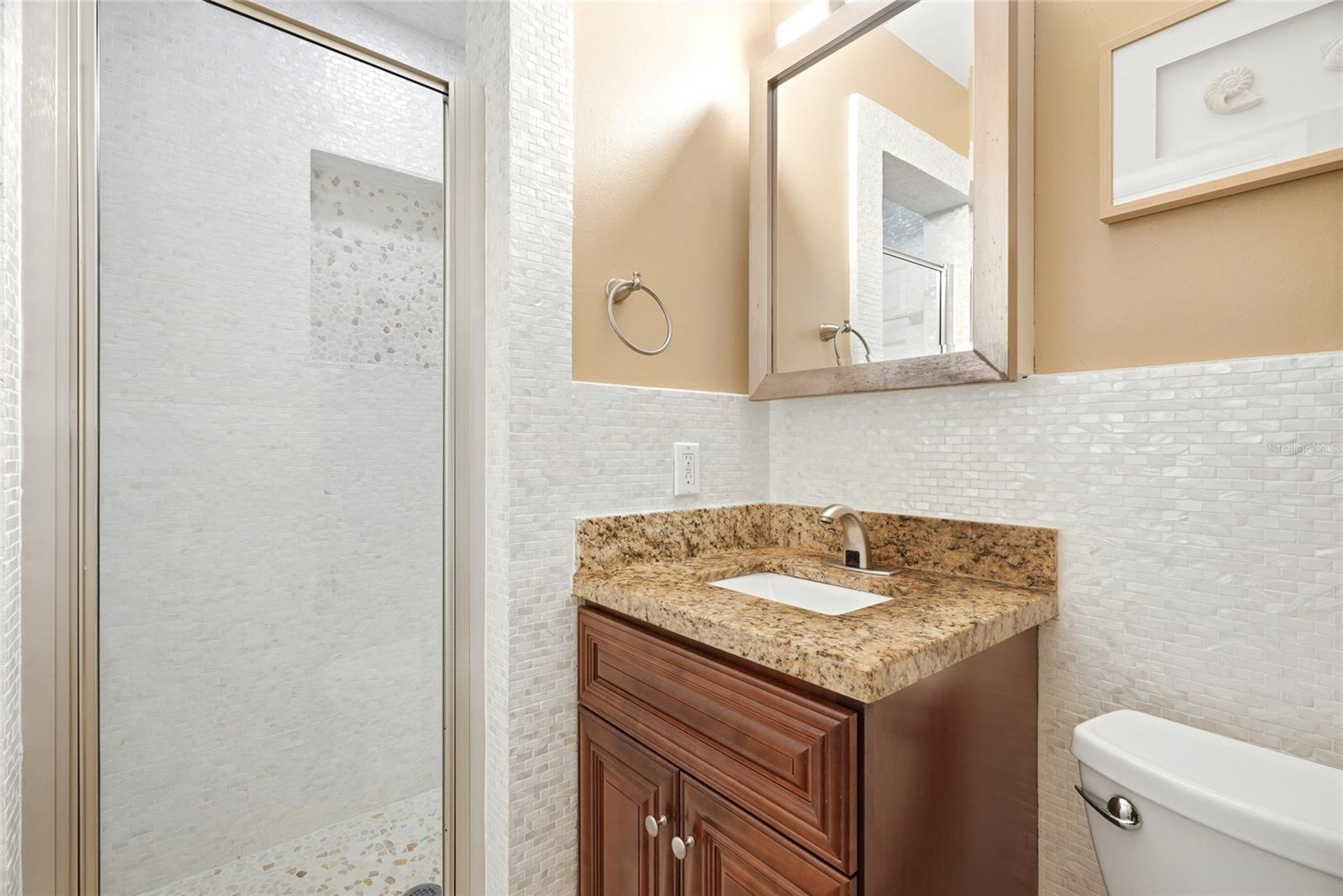 DOUGLAS MANOR ESTATES 2ND ADD - Residential