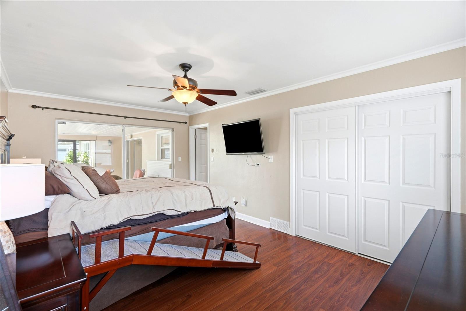 DOUGLAS MANOR ESTATES 2ND ADD - Residential