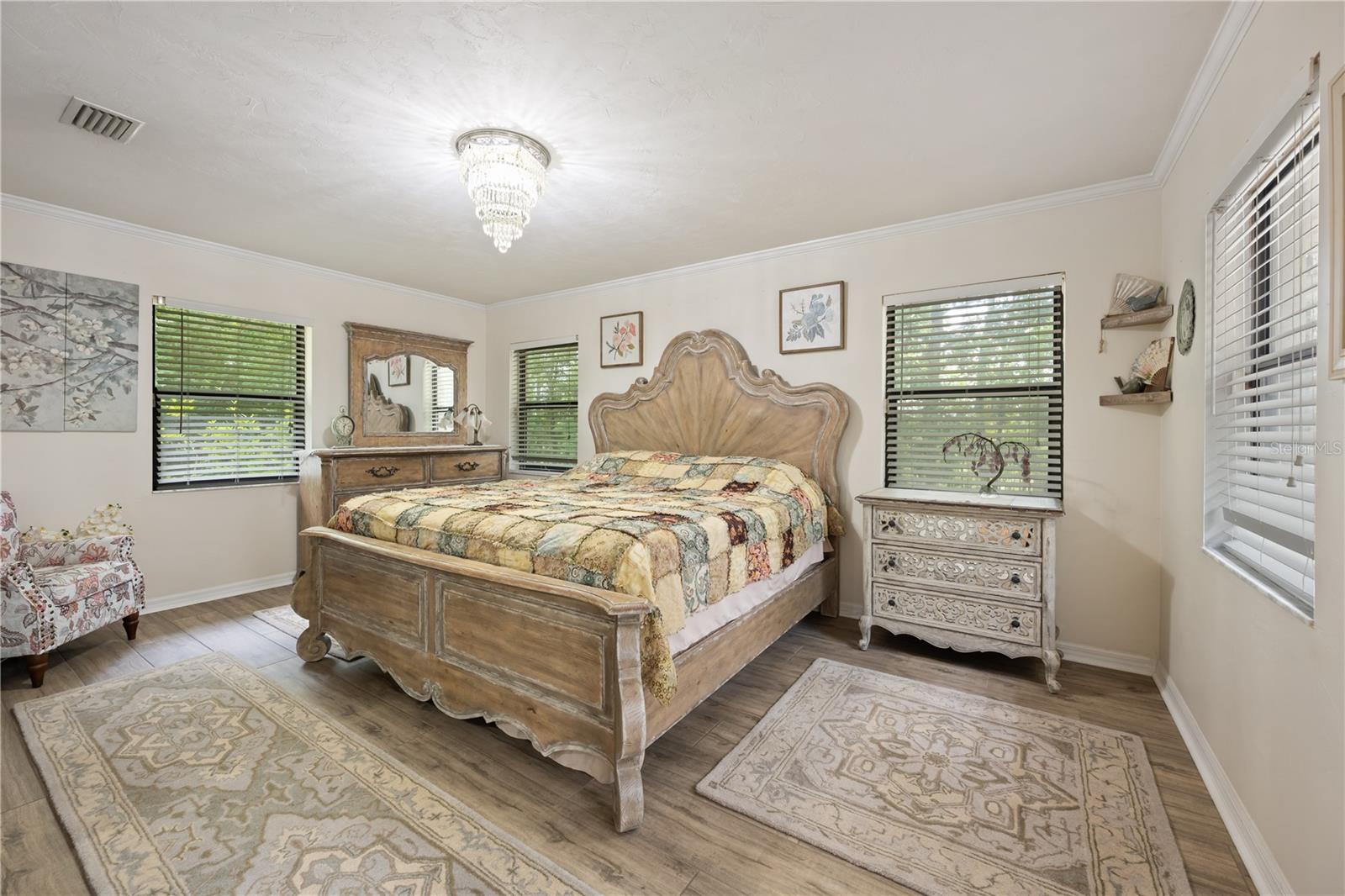 FLEMINGTON RANCHES - Residential