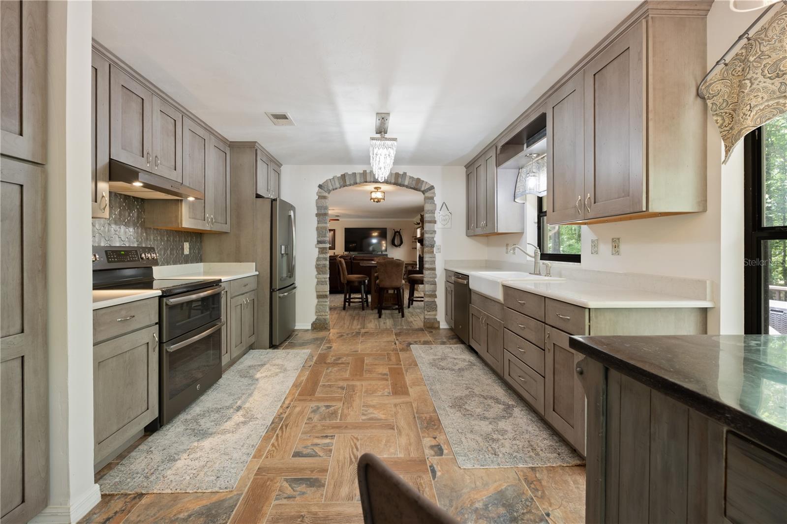 FLEMINGTON RANCHES - Residential