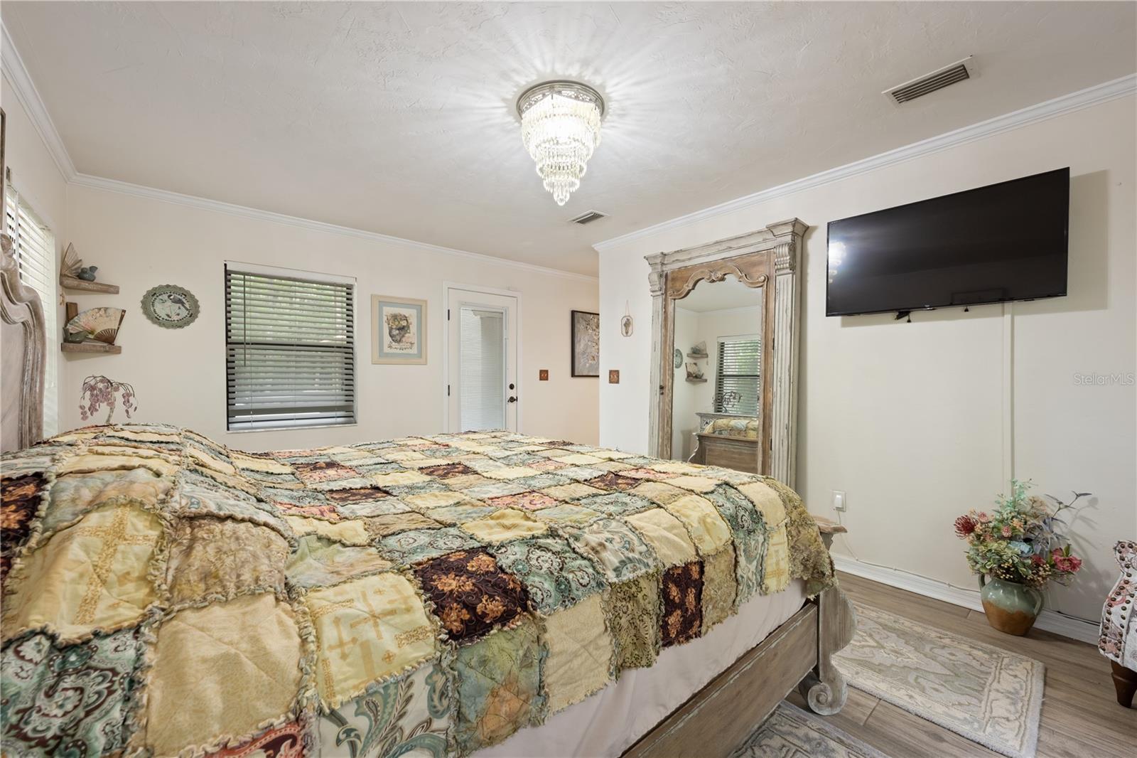 FLEMINGTON RANCHES - Residential