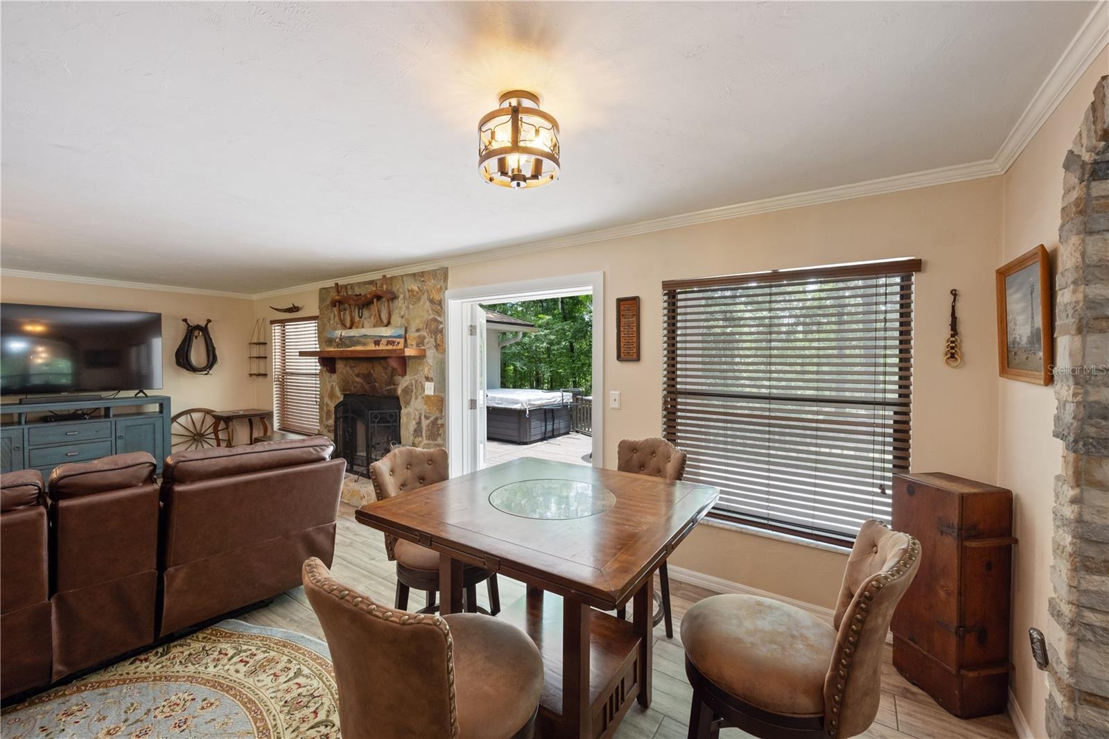FLEMINGTON RANCHES - Residential