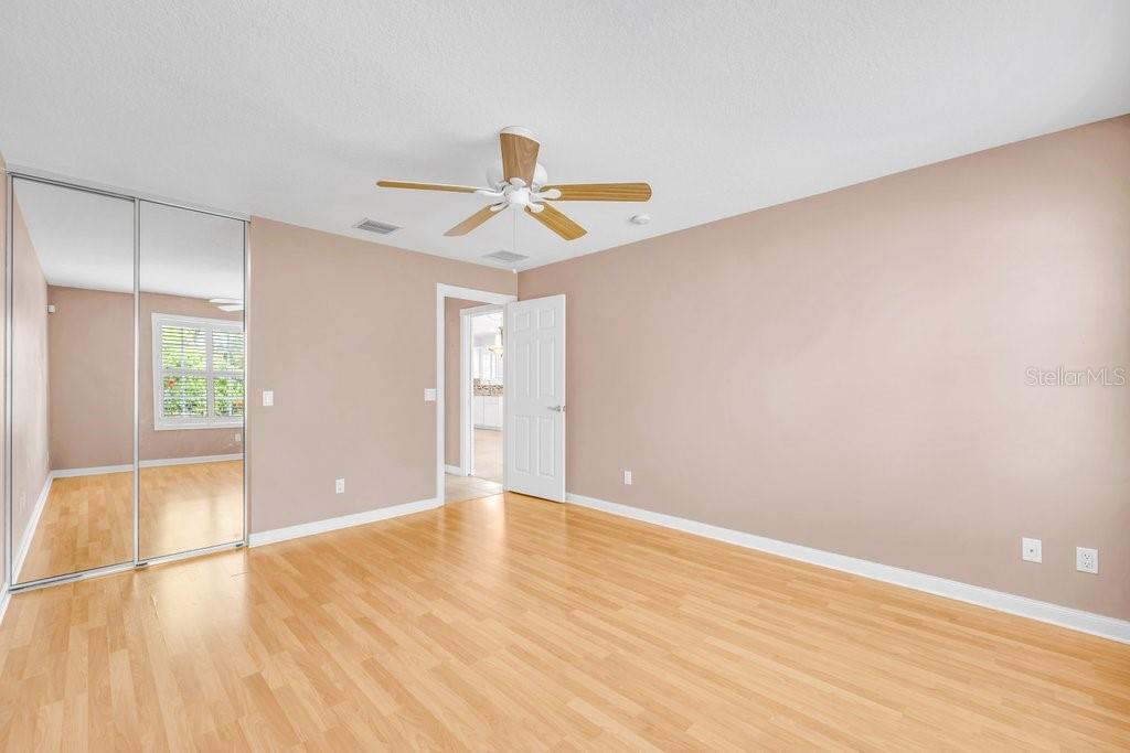 VILLAGEWALK - Residential