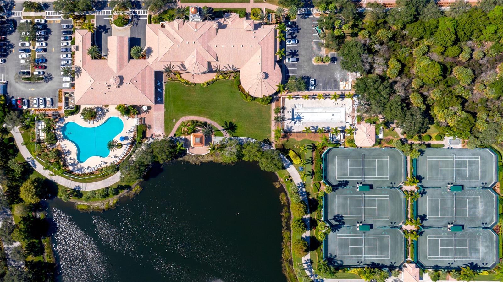 VILLAGEWALK - Residential