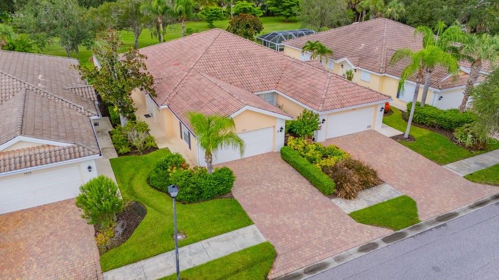 VILLAGEWALK - Residential