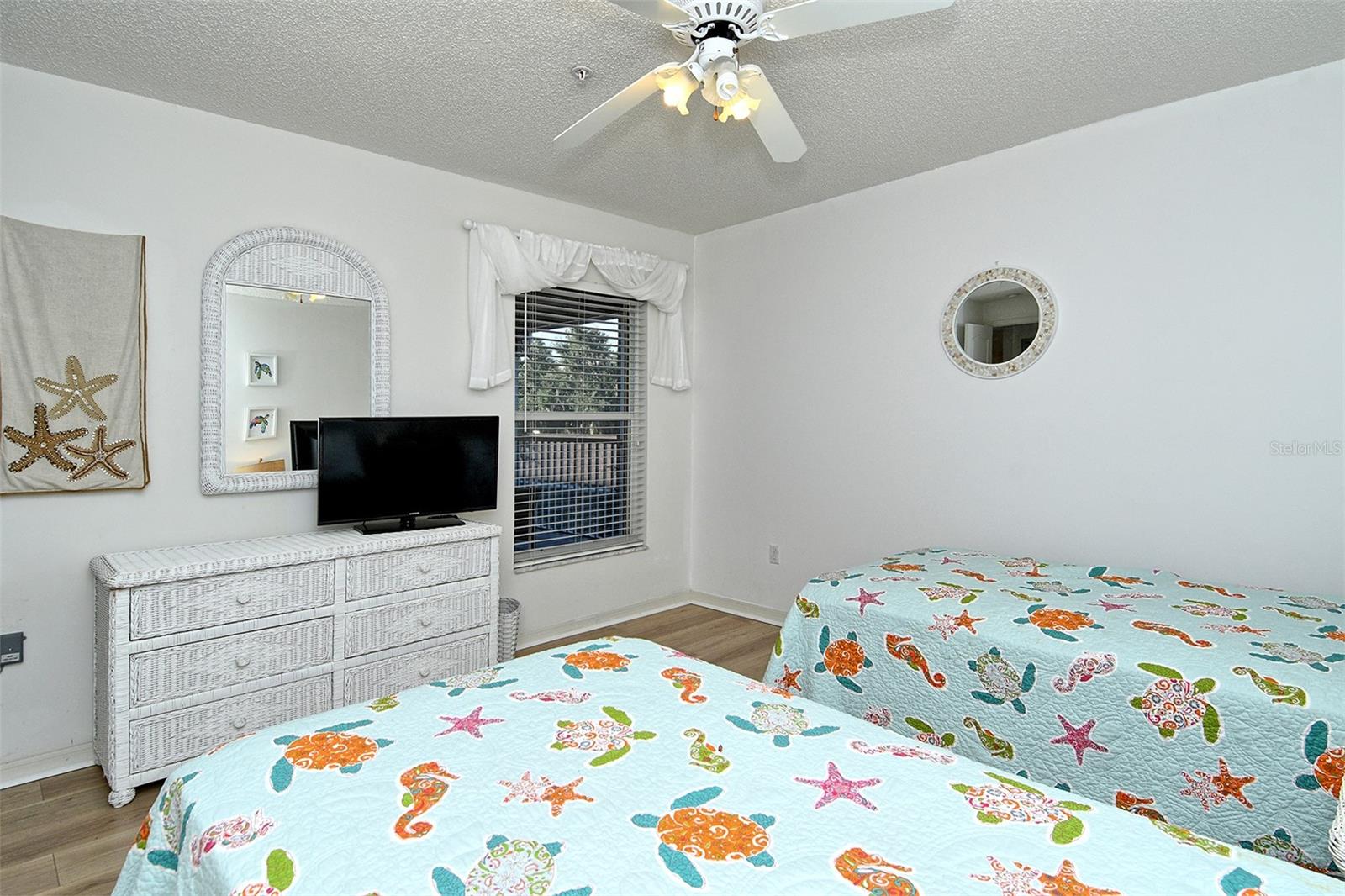 HERITAGE OAKS GOLF & COUNTRY CLUB - Residential