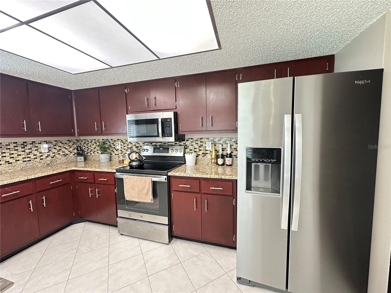 BEACON WOODS FAIRVIEW VILLAGE - Residential