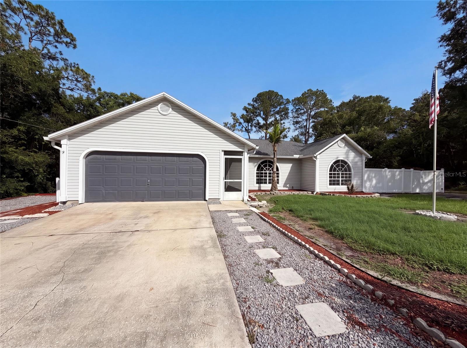 PLANTATION ESTATES UNIT 01 - Residential