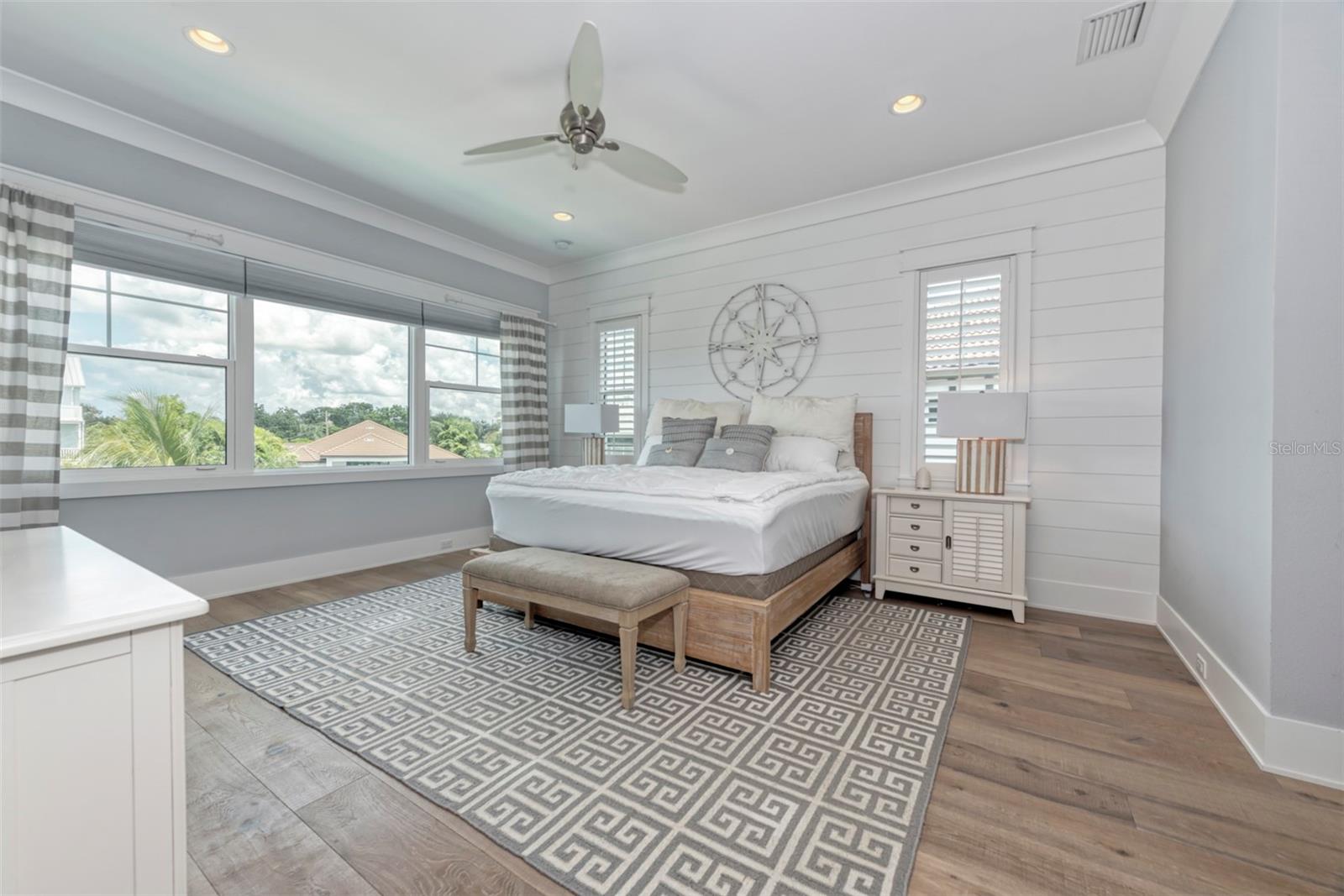 HOLIDAY HARBOR UNIT 1 - Residential