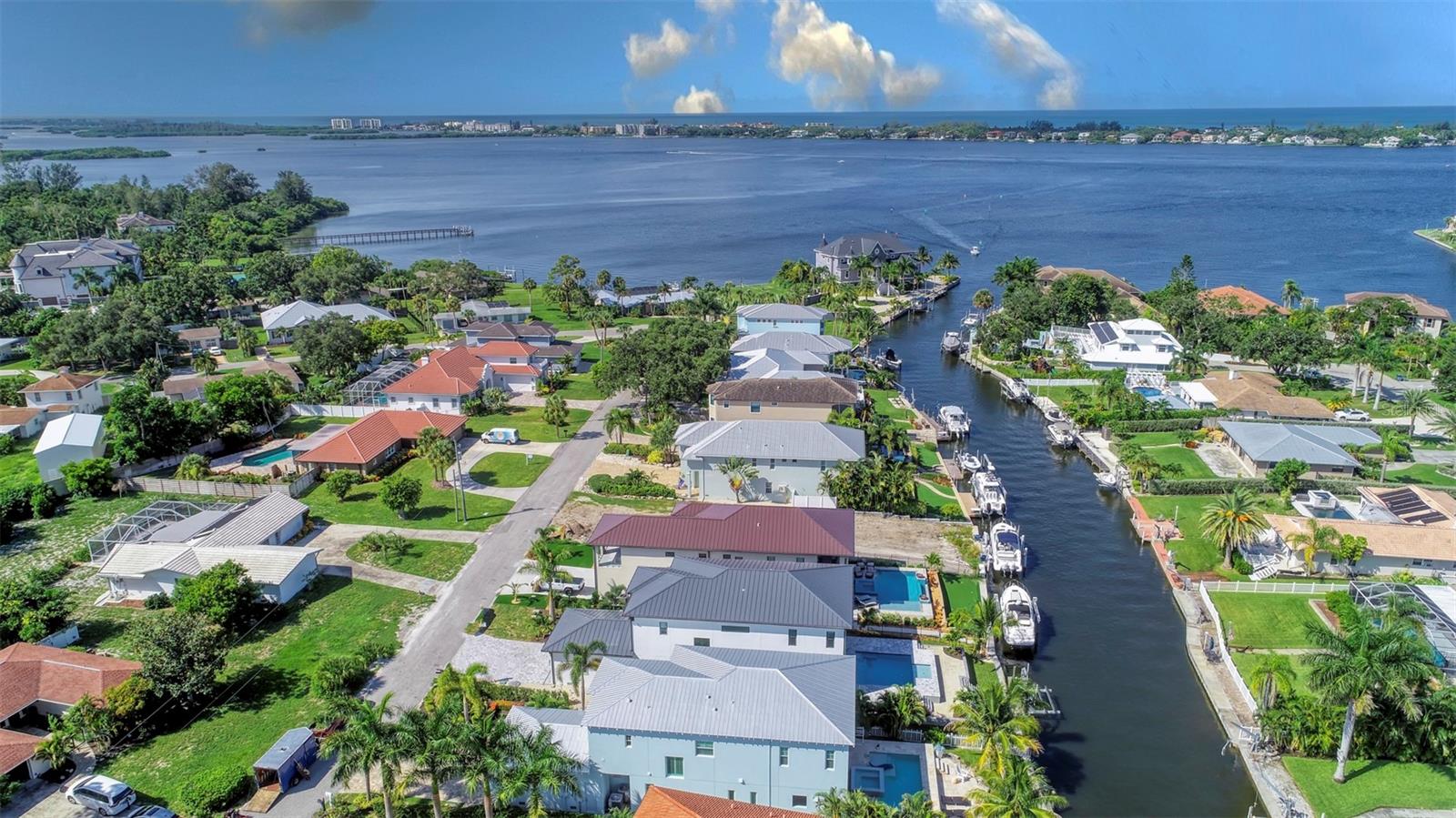 HOLIDAY HARBOR UNIT 1 - Residential