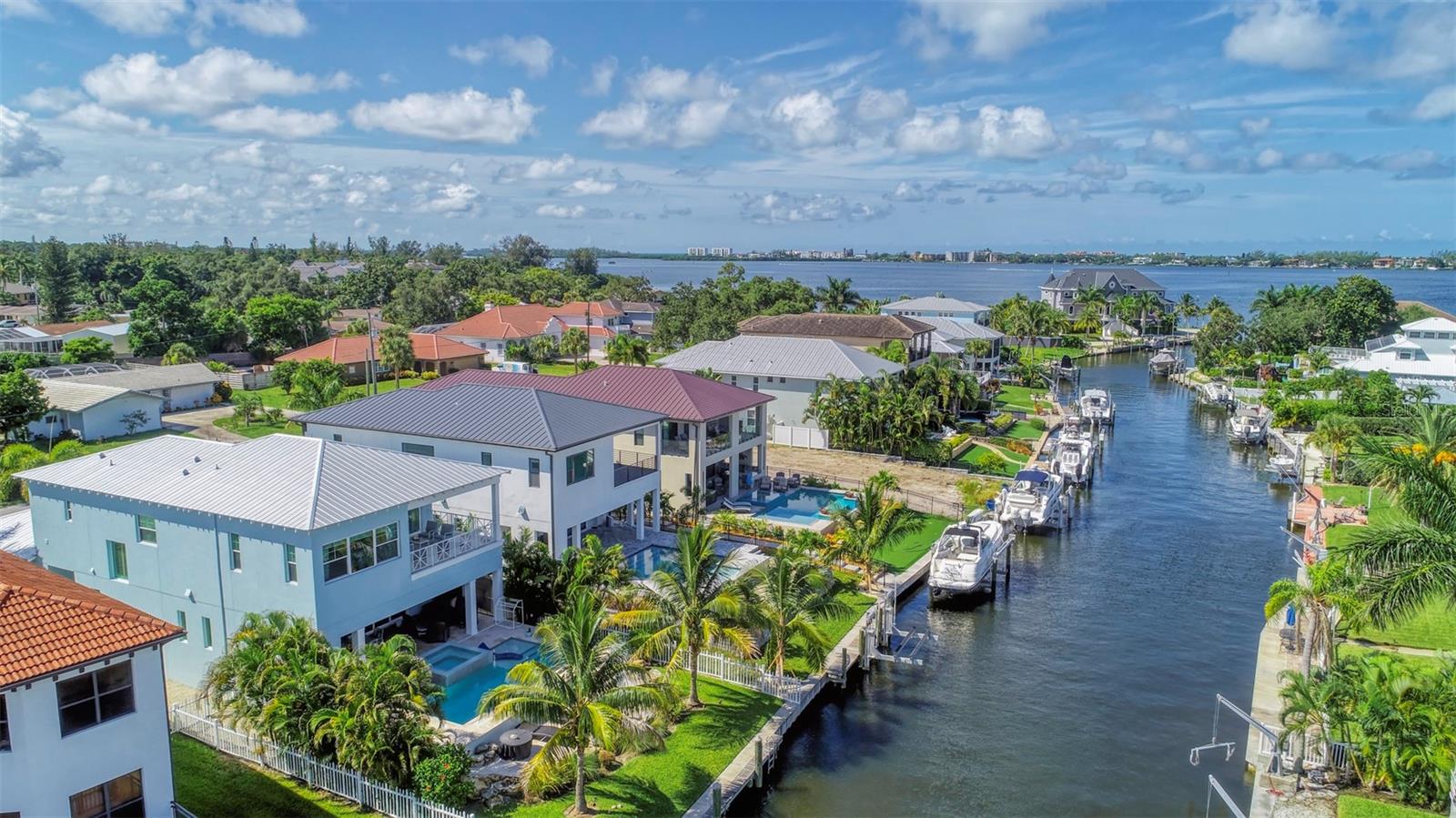 HOLIDAY HARBOR UNIT 1 - Residential
