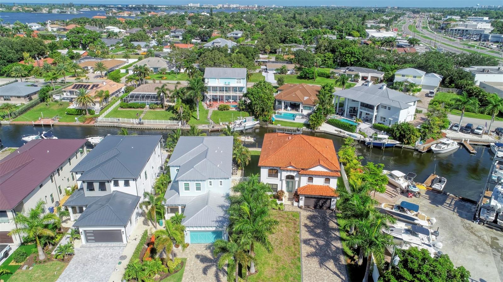 HOLIDAY HARBOR UNIT 1 - Residential