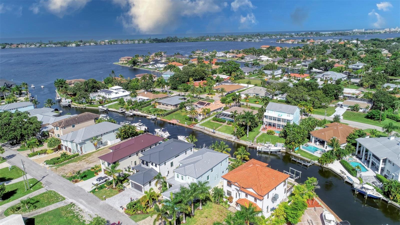 HOLIDAY HARBOR UNIT 1 - Residential