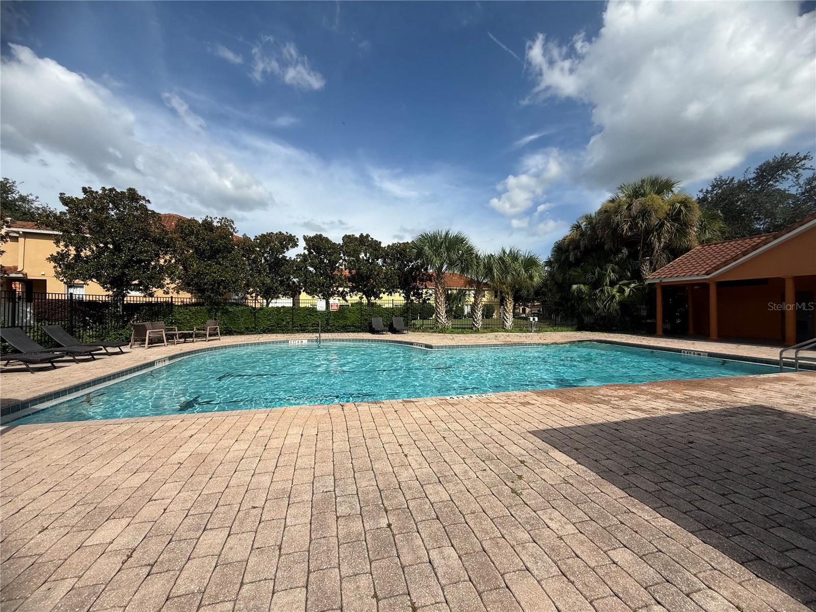 CRESTWYND BAY - Residential Lease