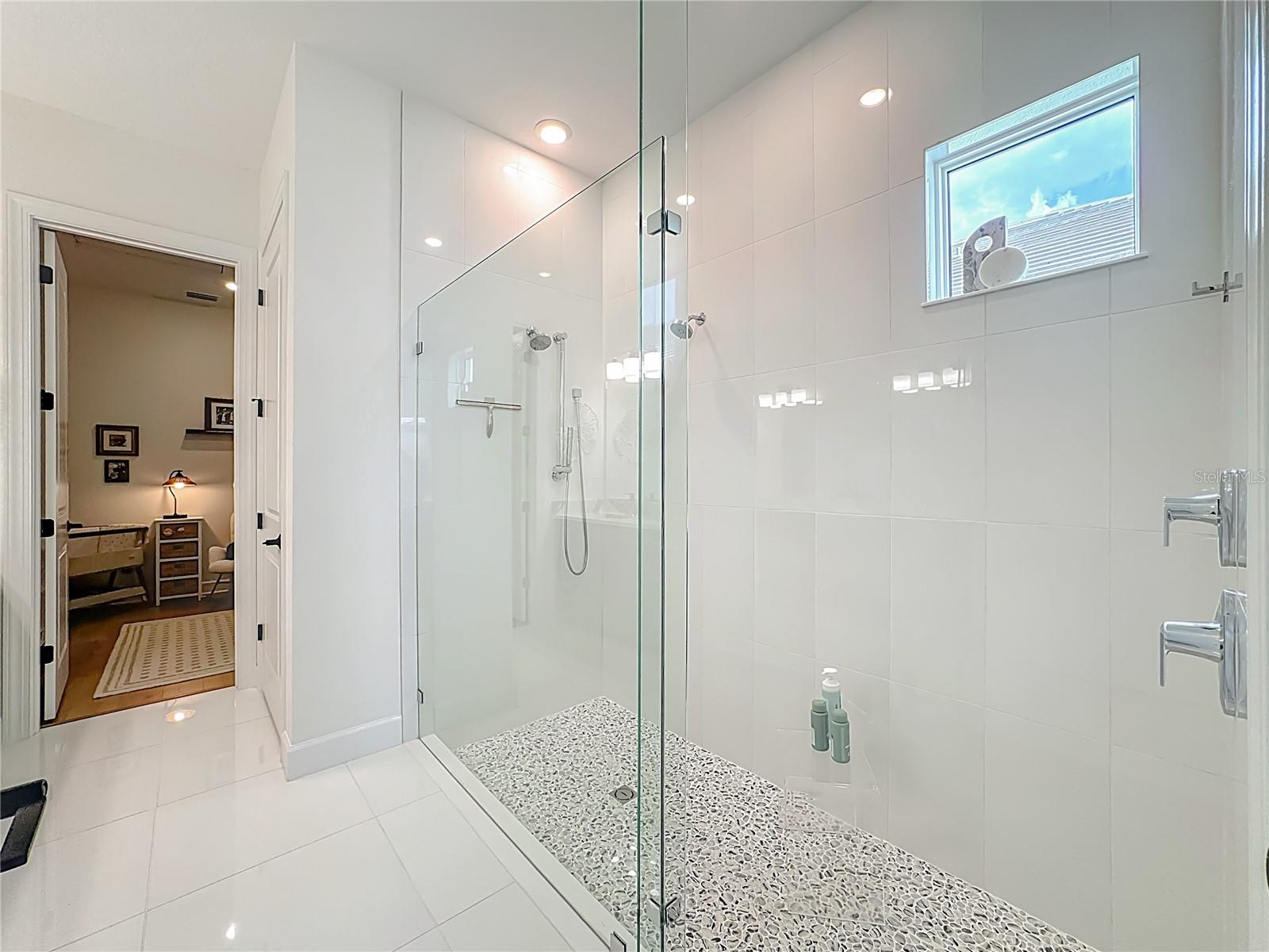 AZARIO LAKEWOOD RANCH - Residential