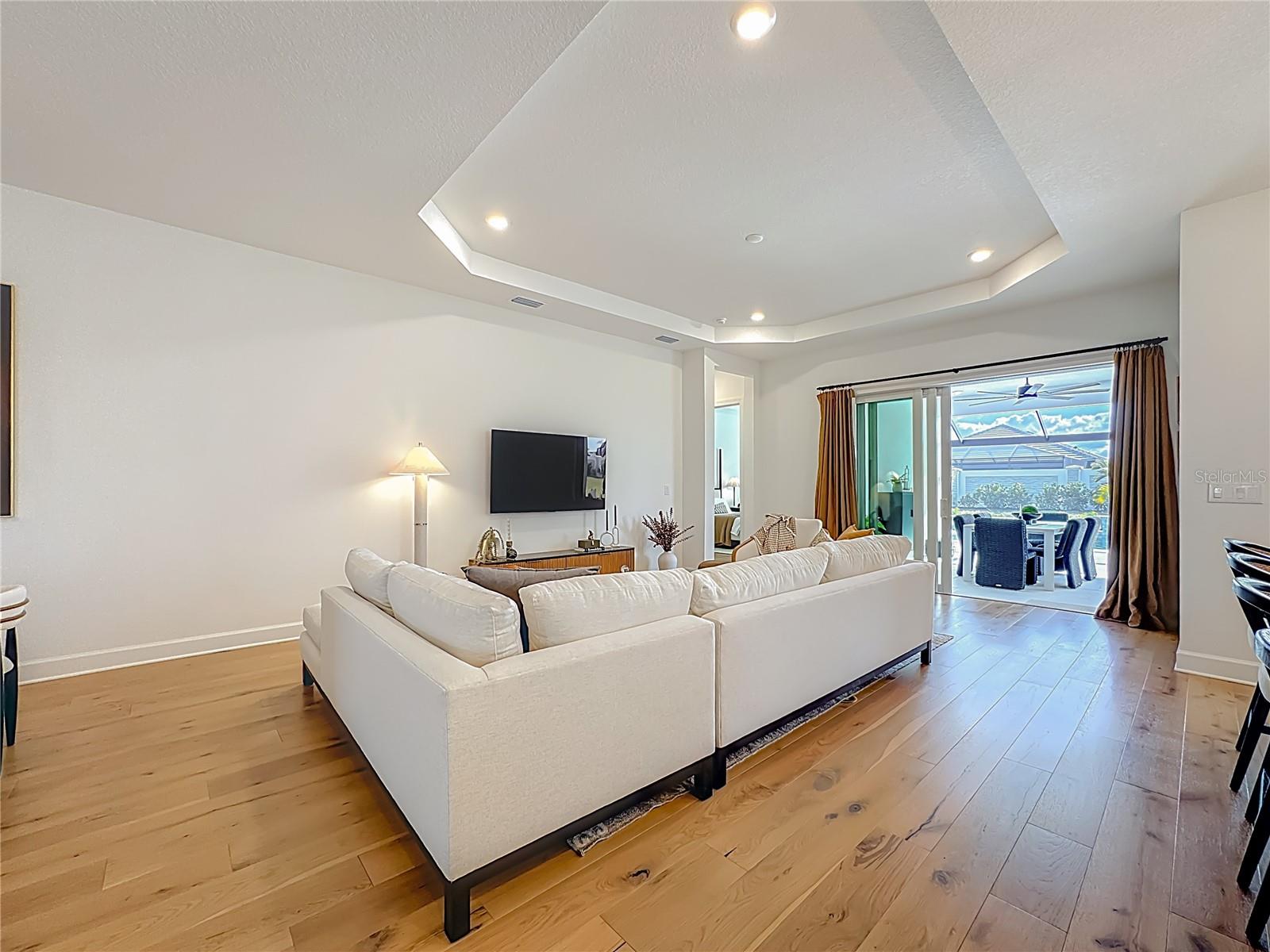 AZARIO LAKEWOOD RANCH - Residential