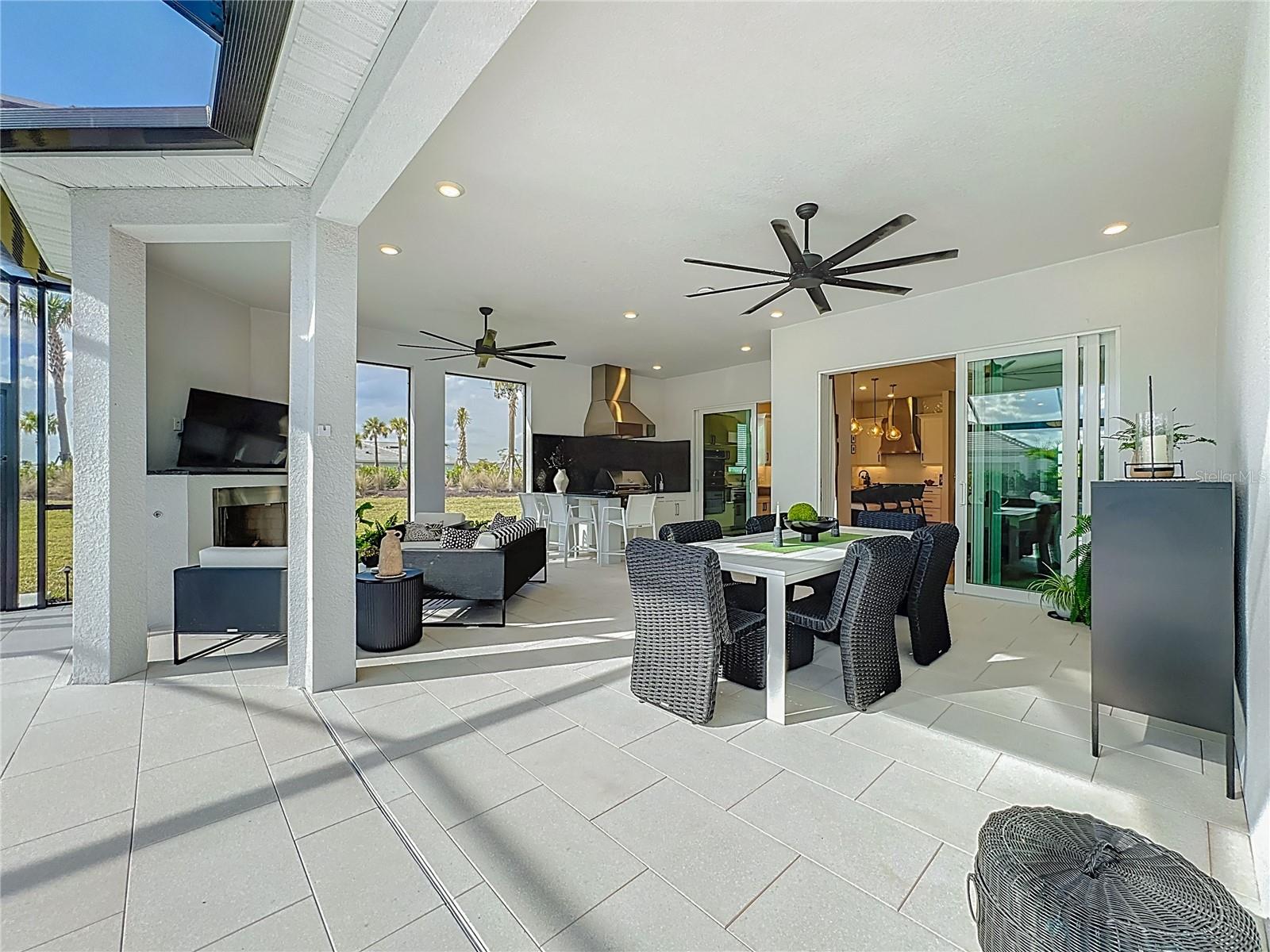 AZARIO LAKEWOOD RANCH - Residential