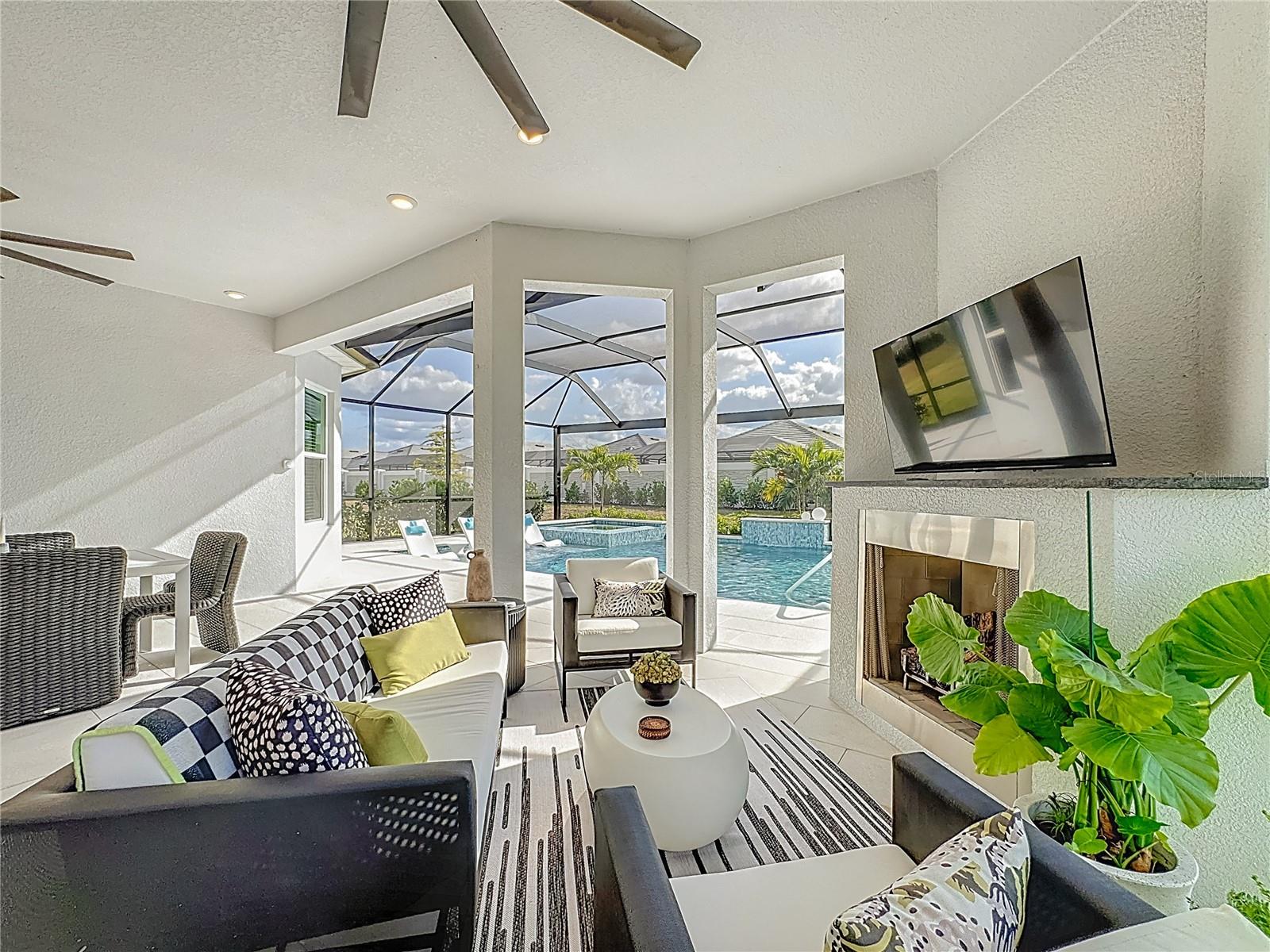 AZARIO LAKEWOOD RANCH - Residential