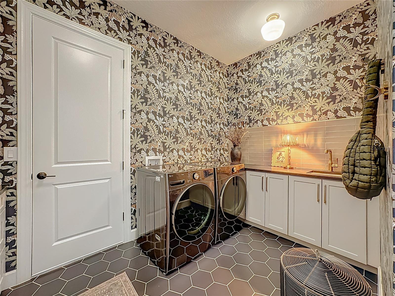 AZARIO LAKEWOOD RANCH - Residential
