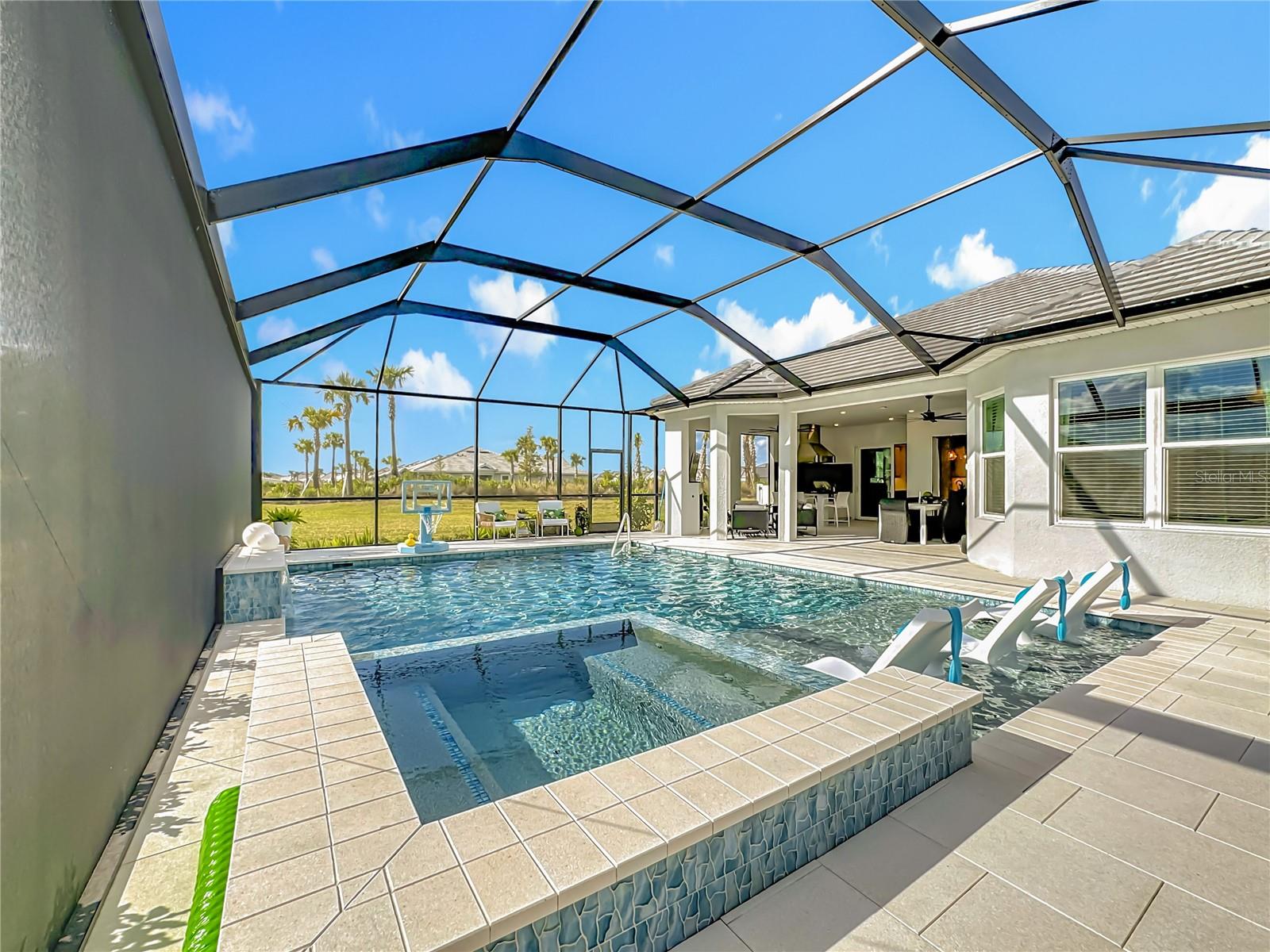 AZARIO LAKEWOOD RANCH - Residential