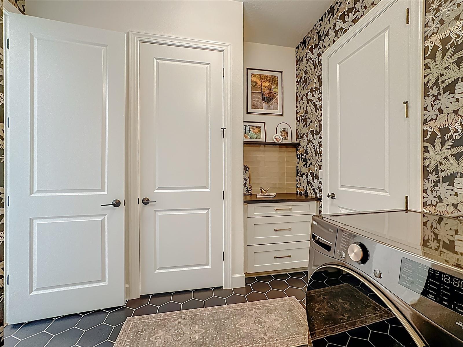 AZARIO LAKEWOOD RANCH - Residential