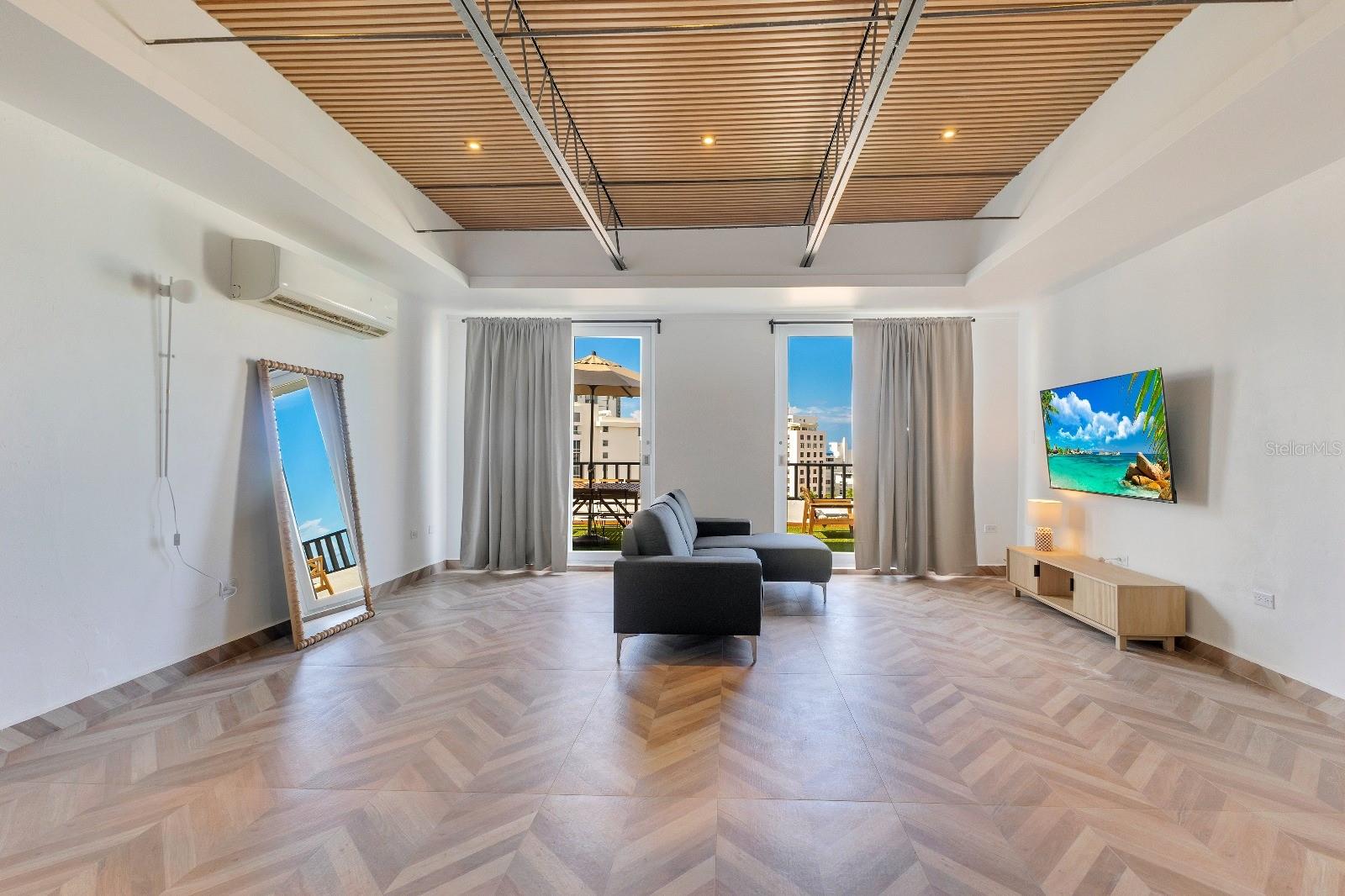CECILIAS PLACE CONDOMINIUM - Residential
