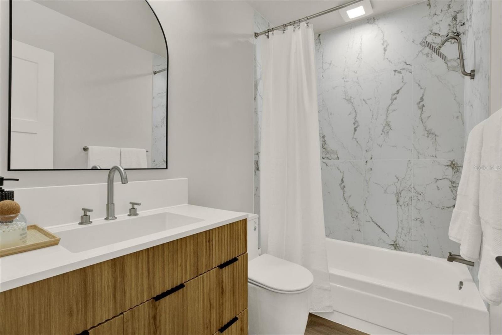TOWN APTS CONDO - Residential
