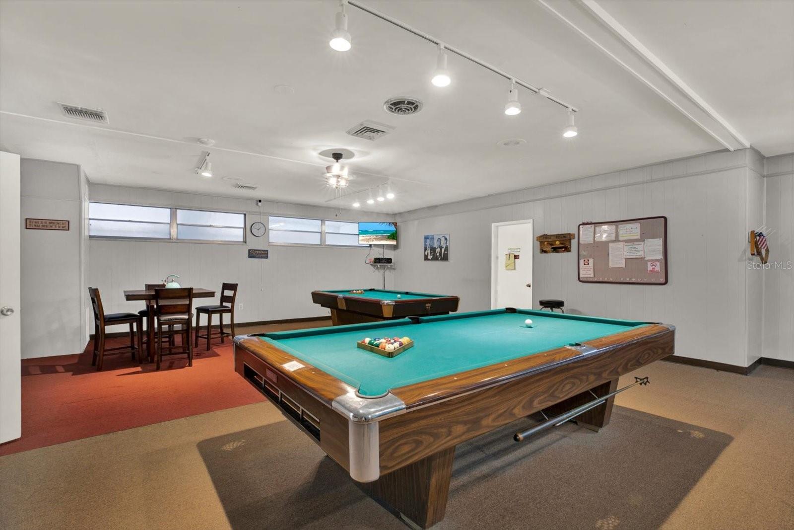 TOWN APTS CONDO - Residential