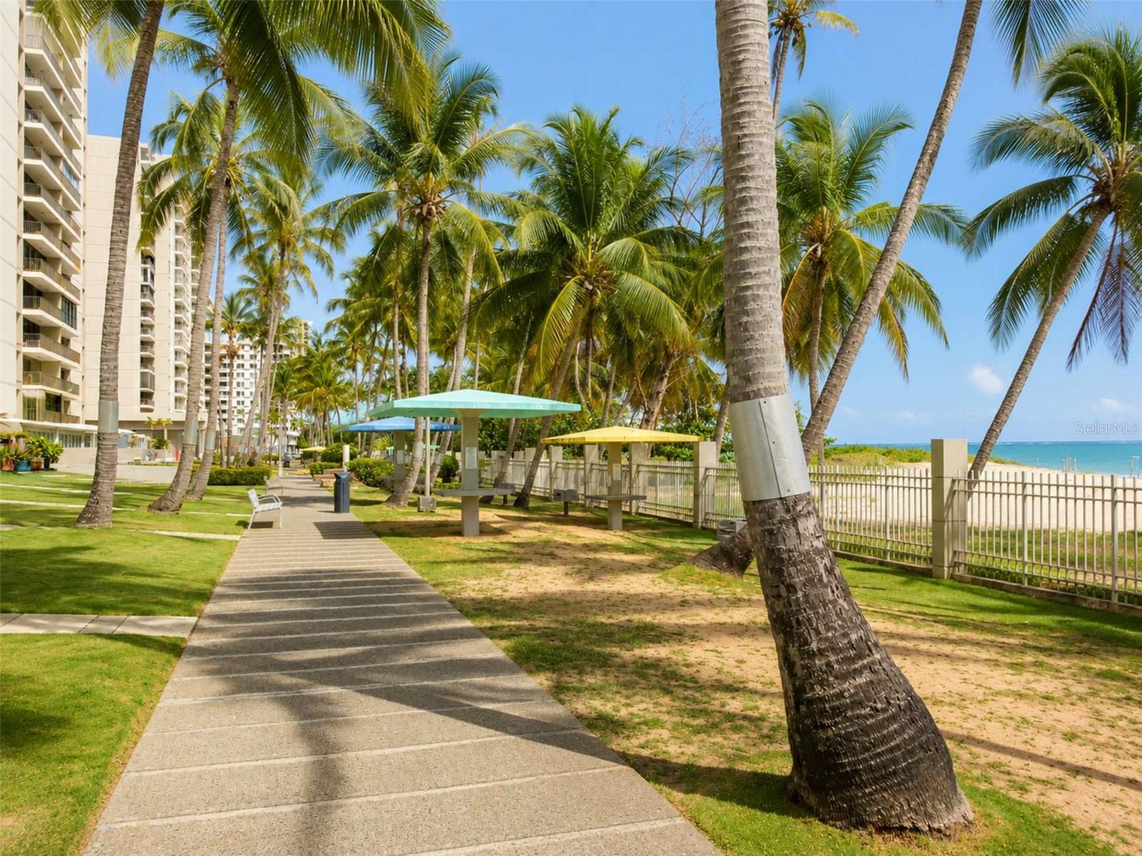 CONDOMINIO VILLAS DEL MAR ESTE - Residential