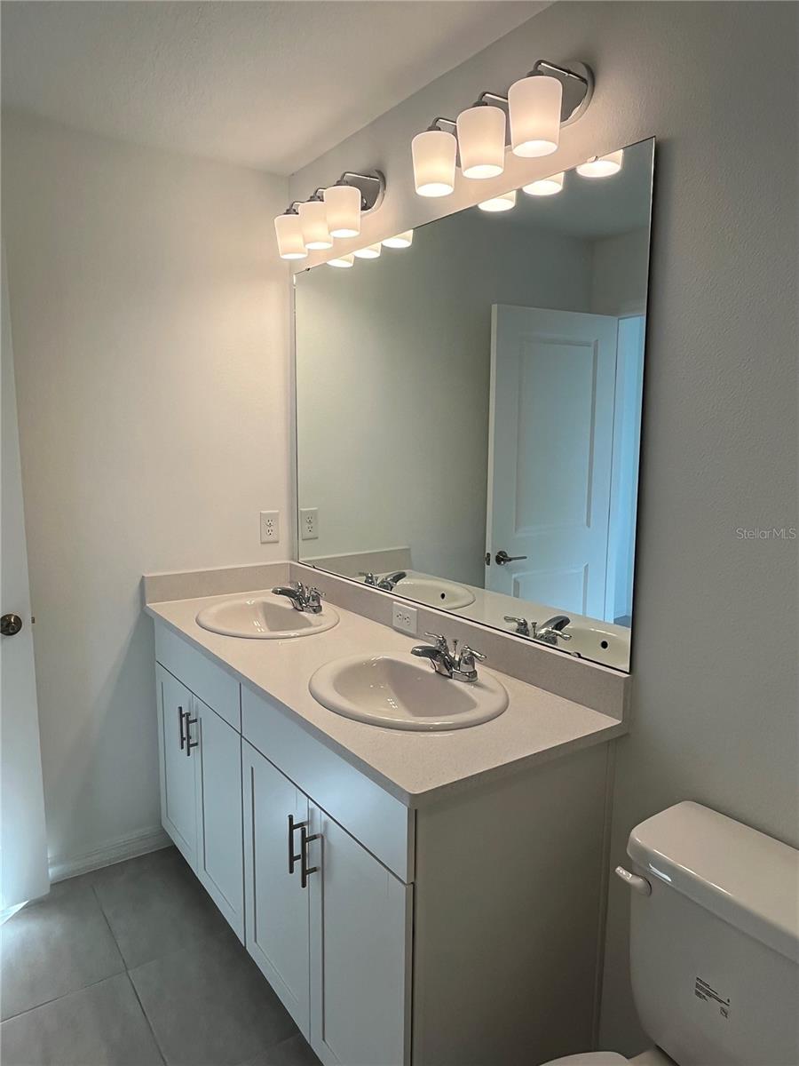 VINTERRA TOWNHOMES - Residential Lease
