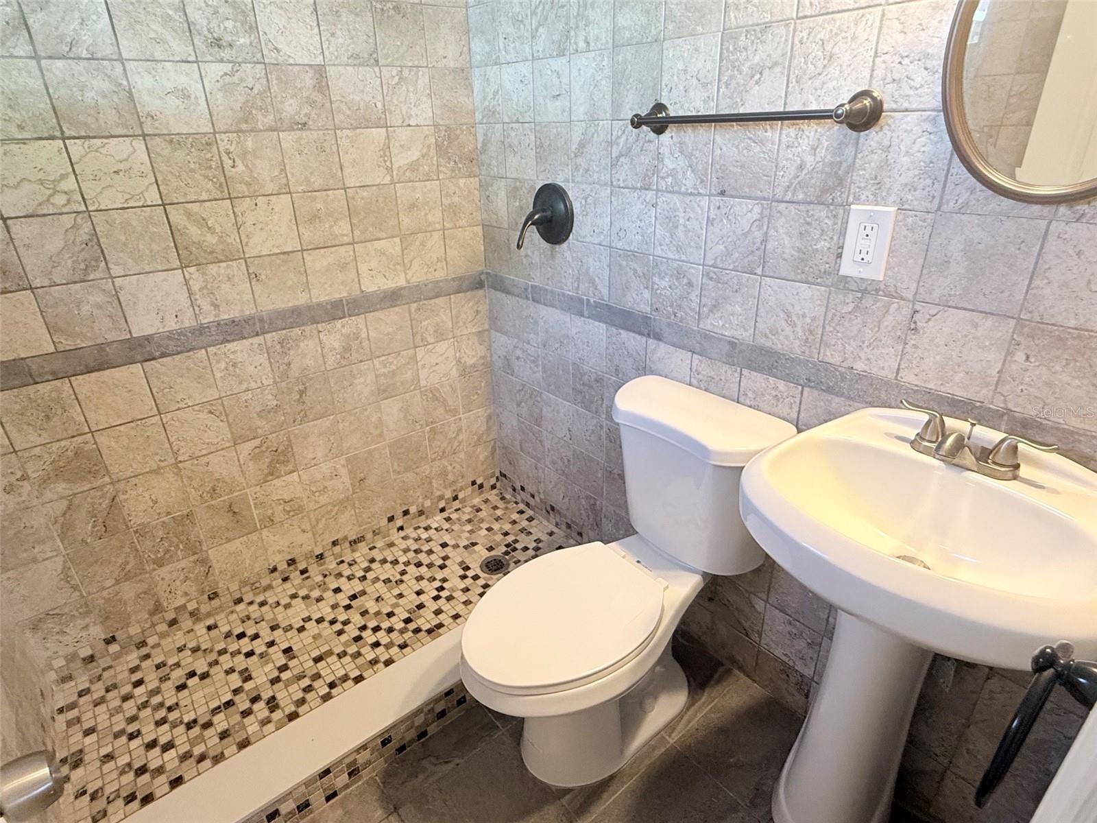 SUN HAVEN HOMES - Residential Lease