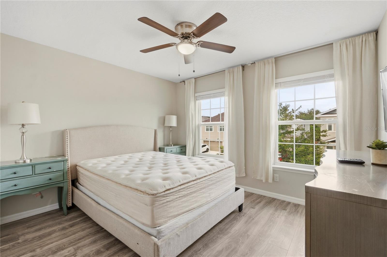 CHELSEA PK/WEST HAVEN - Residential