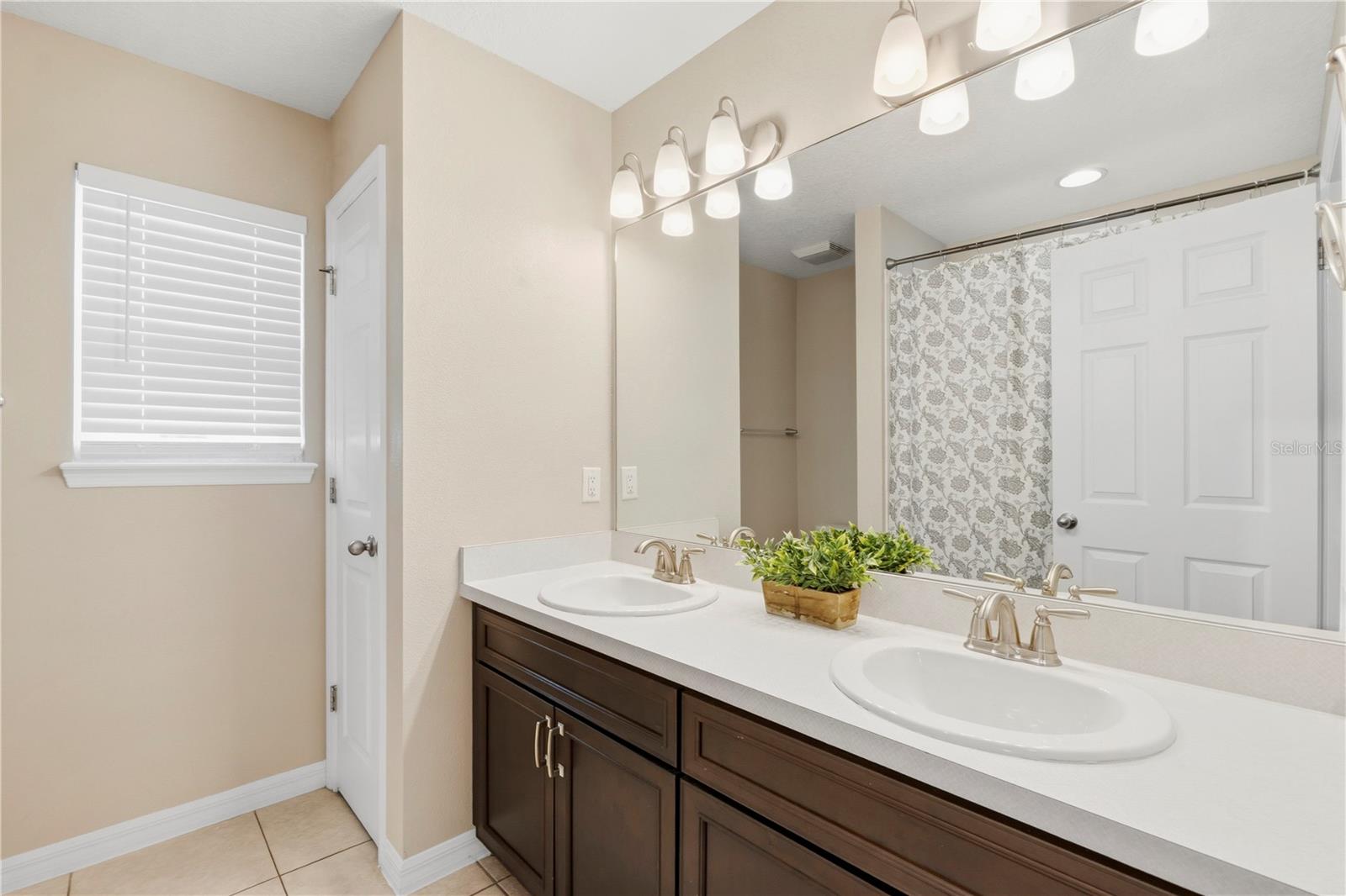 CHELSEA PK/WEST HAVEN - Residential