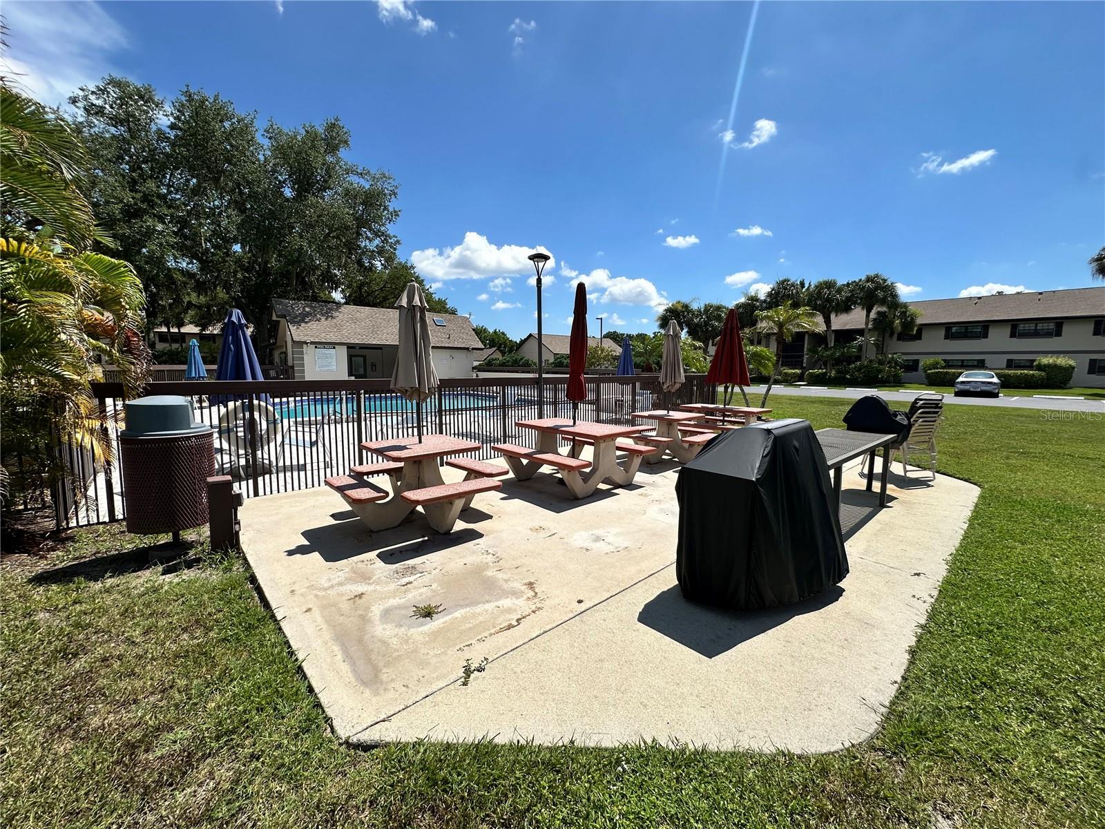 OAK FORREST - Residential