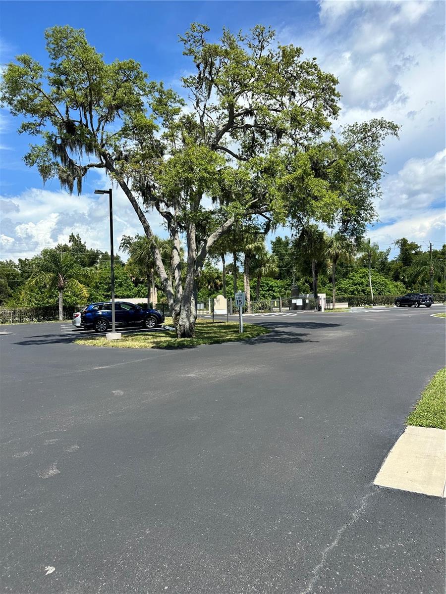 OAK FORREST - Residential