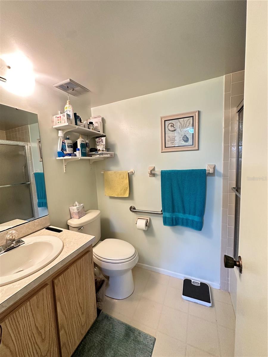 OAK FORREST - Residential