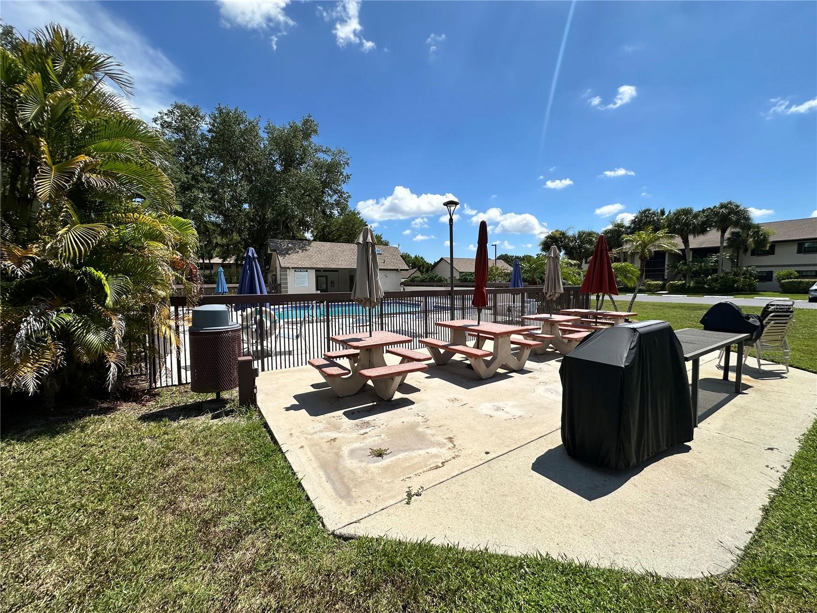 OAK FORREST - Residential