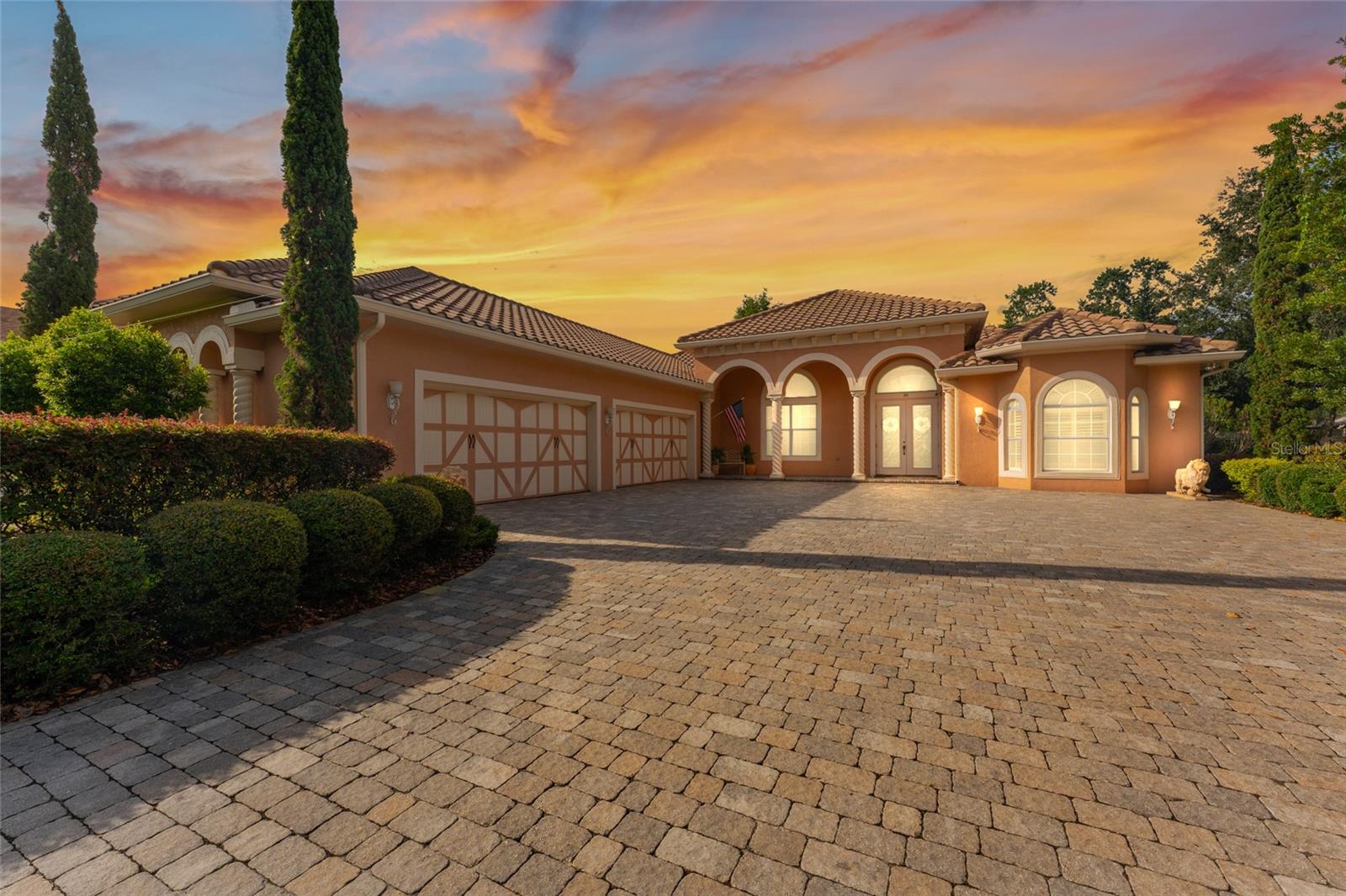 VINEYARDS - Residential