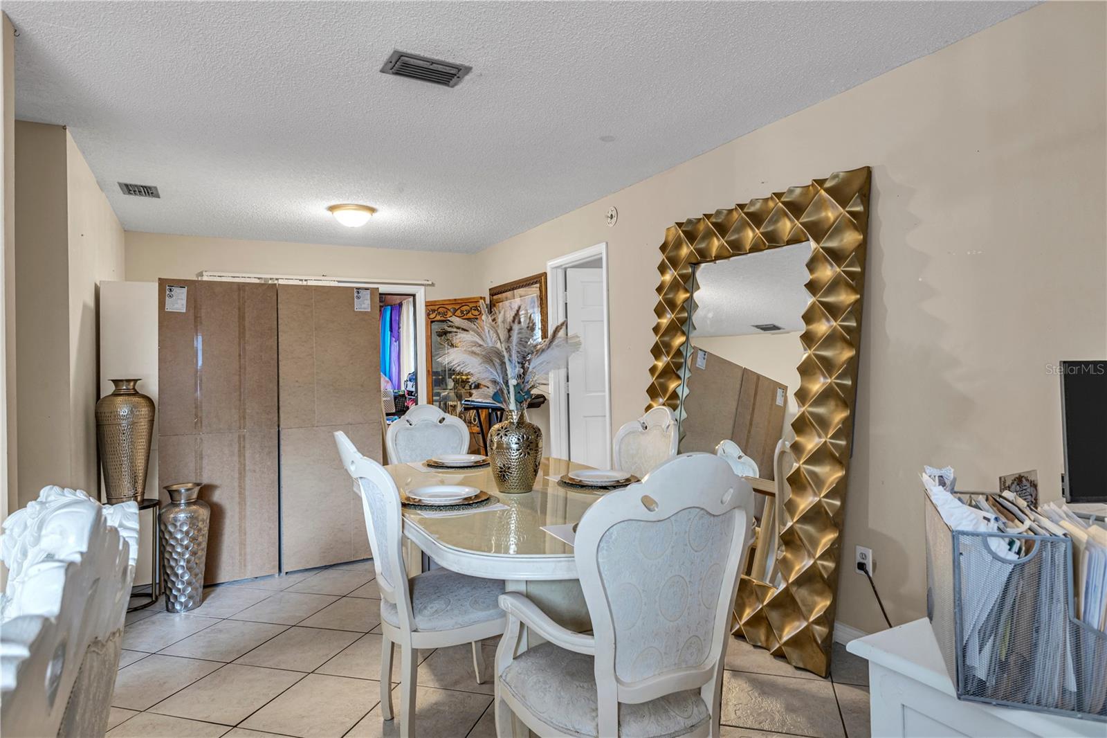 DELTONA LAKES UN 7 - Residential