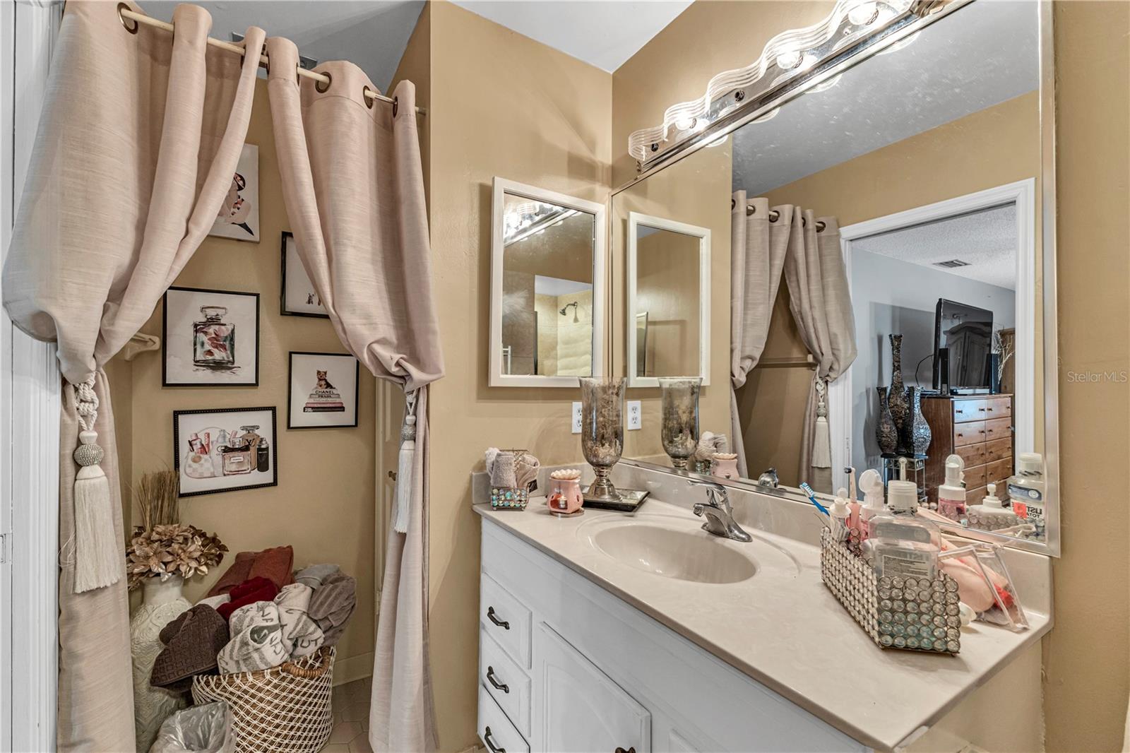 DELTONA LAKES UN 7 - Residential