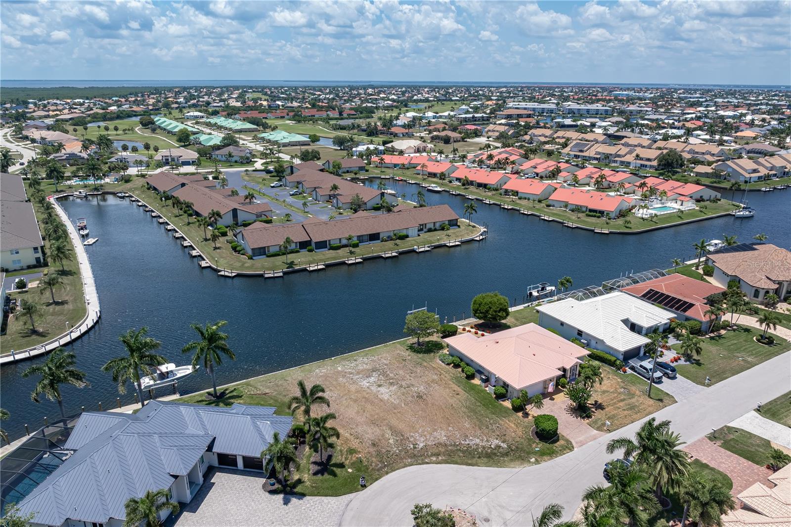 PUNTA GORDA ISLES SEC 14 - Land