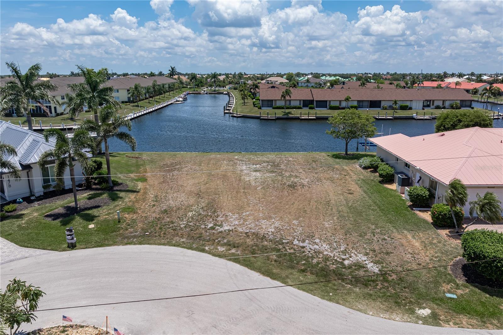 PUNTA GORDA ISLES SEC 14 - Land