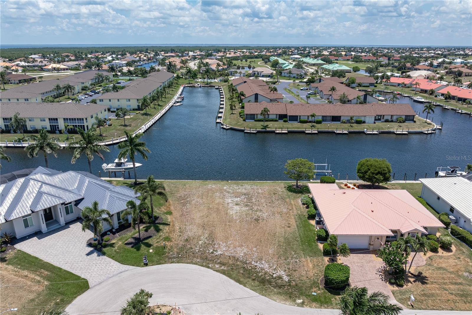 PUNTA GORDA ISLES SEC 14 - Land